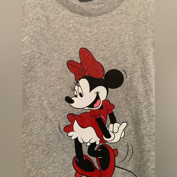 Kate Spade New York Disney Posing
Minnie Mouse Sweatshirt Medium - Picture 4 of 6